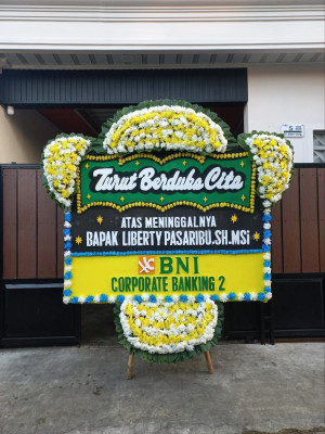 Papan Bunga Duka di Petasia